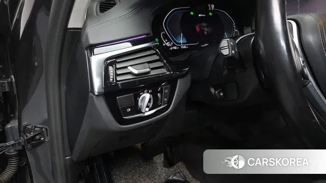 BMW 5 Series (G30) 2021 Серый из Кореи, фото 3