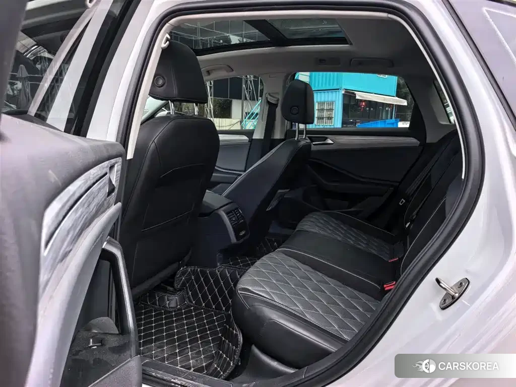 Volkswagen Sagitar 2024 Белый из Китая, фото 3