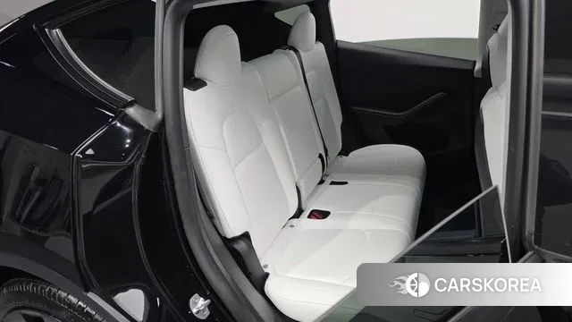 Tesla Model Y 2023 Черный из Кореи, фото 3