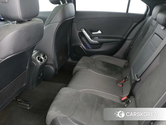 Mercedes-Benz Class A 2021 Синий из Китая, фото 3