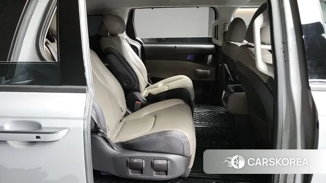 Kia The New Carnival 4th Generation 2024 Серый из Кореи, фото 3