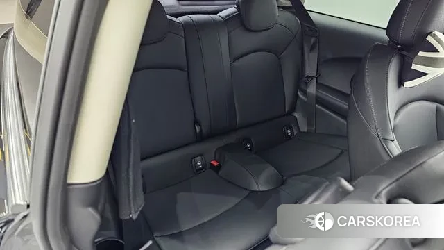 Mini Cooper 2022 Черный из Кореи, фото 3