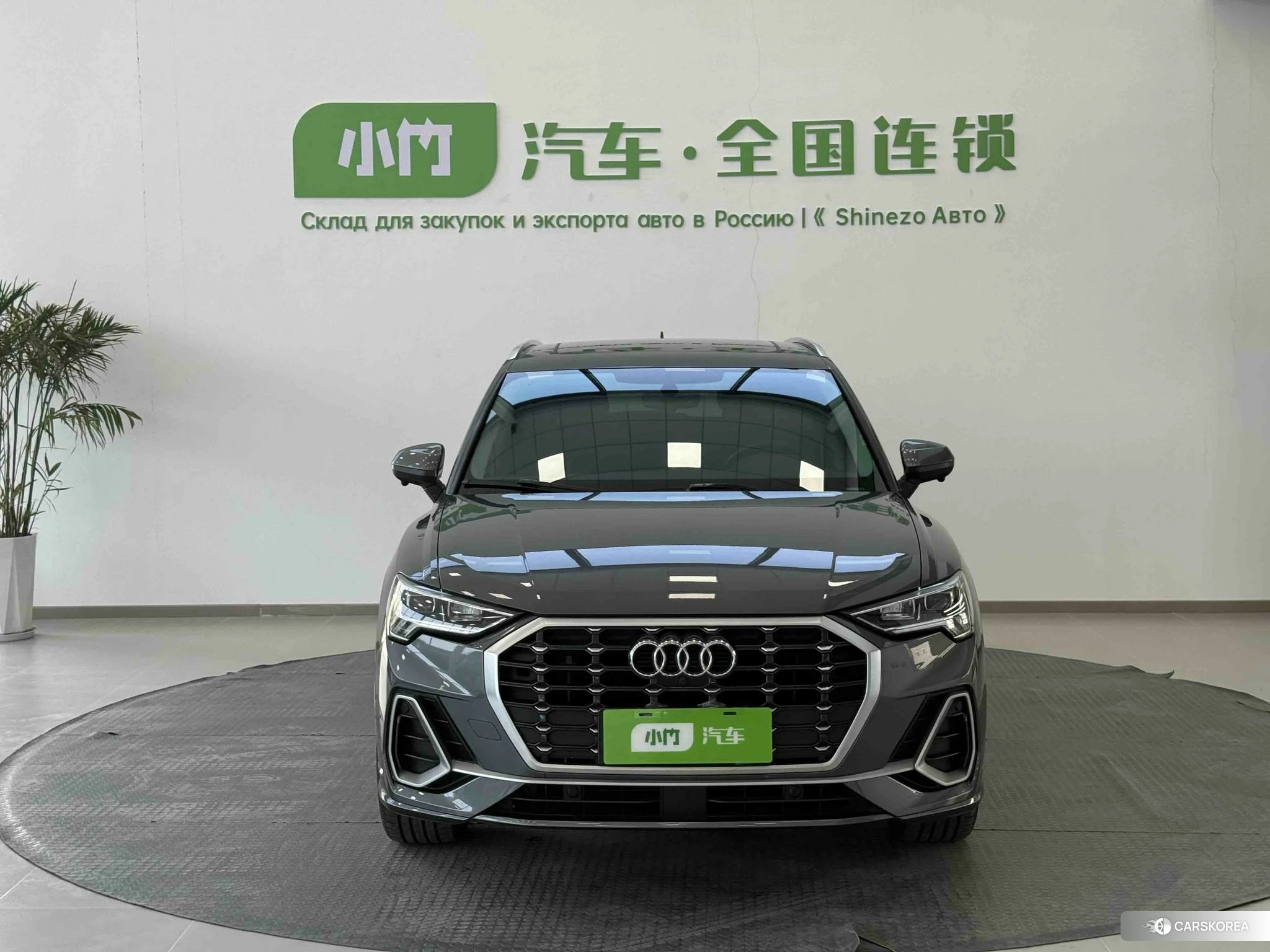 Audi Q3 2021 Темно-серый из Китая, фото 3