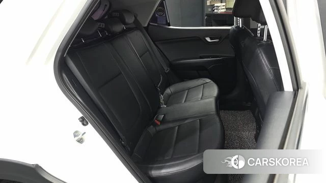Kia Stonic 2018 Белый из Кореи, фото 3