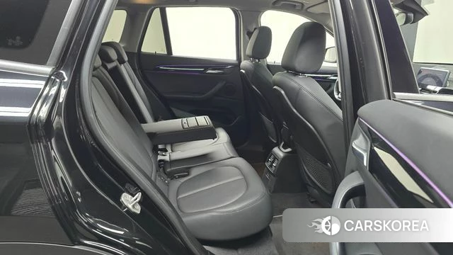 BMW X1 (F48) 2022 Черный из Кореи, фото 3