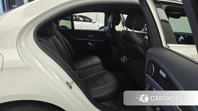 Mercedes-Benz E-Class W213 2023 Белый из Кореи, фото 3