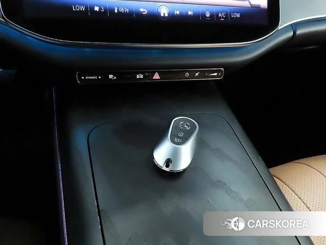 Mercedes-Benz E-Class W214 2024 Белый из Кореи, фото 3