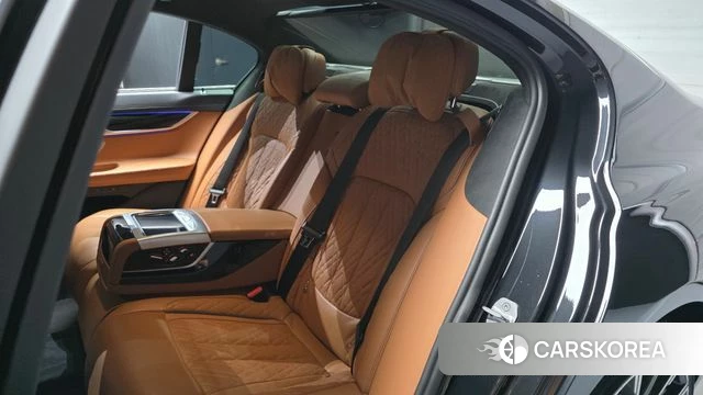 BMW 7 Series (G11) 2022 Черный из Кореи, фото 3