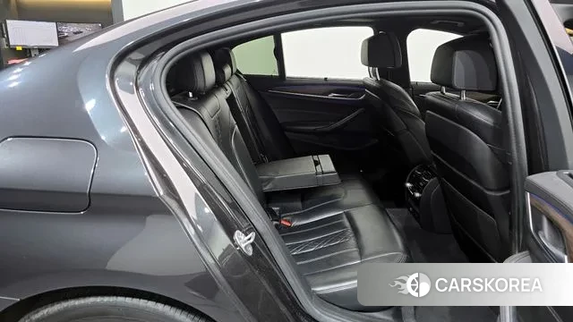 BMW 5 Series (G30) 2018 Серый из Кореи, фото 3