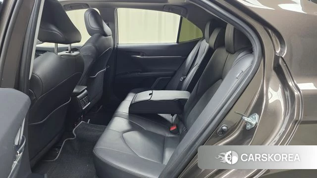 Toyota Camry (XV70) 2019 Коричневый из Кореи, фото 3