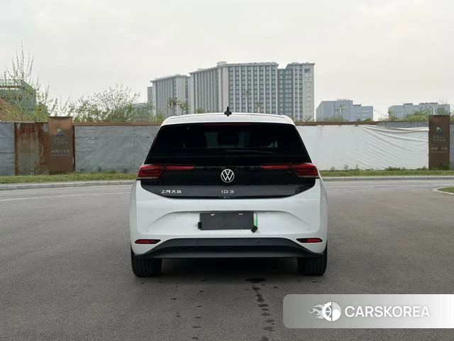 Volkswagen ID.3 2024 Белый из Китая, фото 3