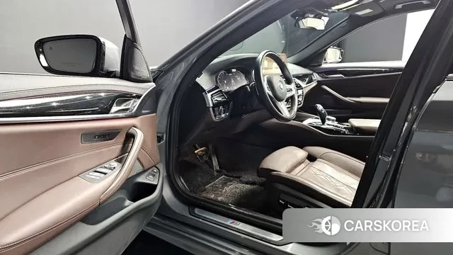 BMW 5 Series (G30) 2022 Серый из Кореи, фото 3