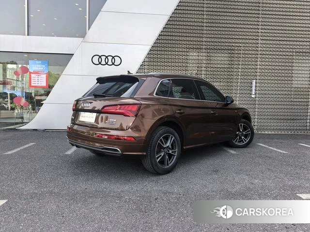 Audi Q5L 2019 Коричневый из Китая, фото 3