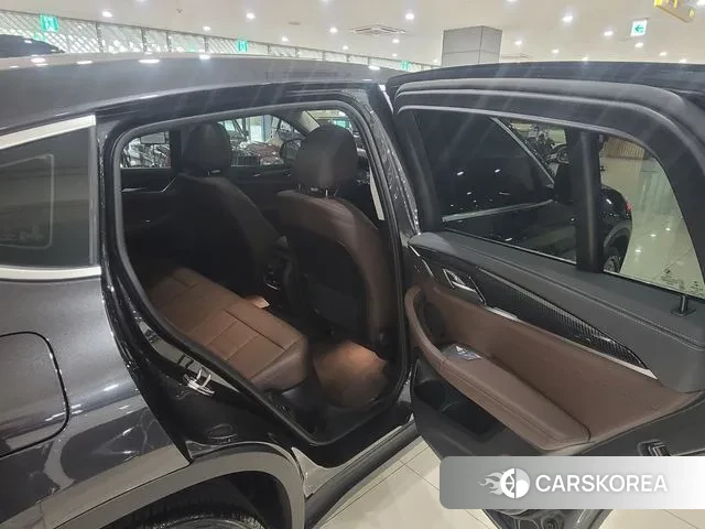 BMW X4 (G02) 2023 Черный из Кореи, фото 3