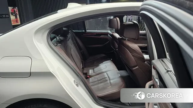 BMW 5 Series (G30) 2022 Белый из Кореи, фото 3