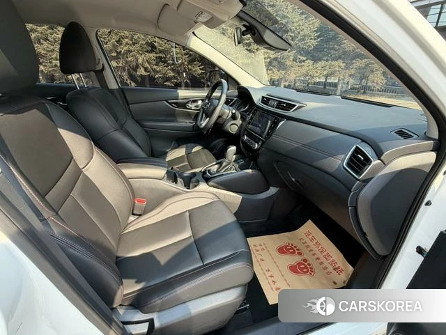 Nissan Qashqai 2022 Белый из Китая, фото 3