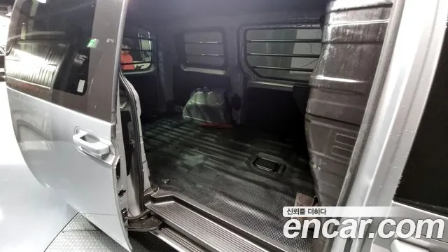 Hyundai Staria 2021 Серебряный из Кореи, фото 3