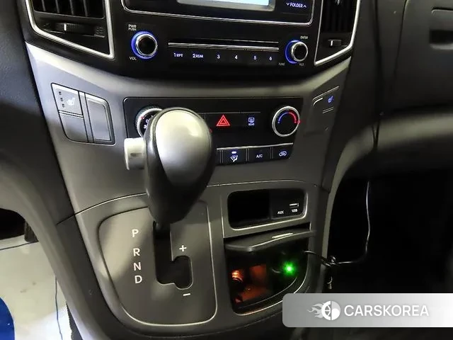 Hyundai The New Grand Starex 2019 Серебристо-серый из Кореи, фото 3