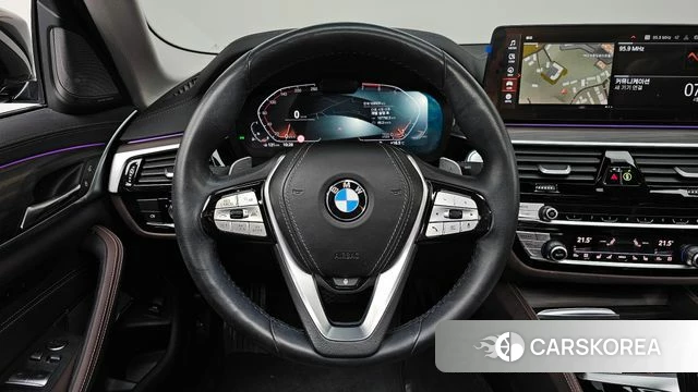 BMW 5 Series (G30) 2022 Черный из Кореи, фото 3