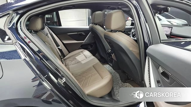 BMW 5 Series (G60) 2024 Синий из Кореи, фото 3