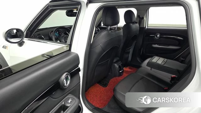 Mini Cooper Clubman 2023 Белый из Кореи, фото 3