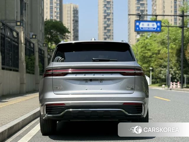 Geely Automobile Xingyue L 2023 Серебристо-серый из Китая, фото 3