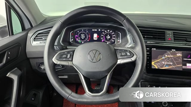Volkswagen Tiguan second Generation 2021 Белый из Кореи, фото 3