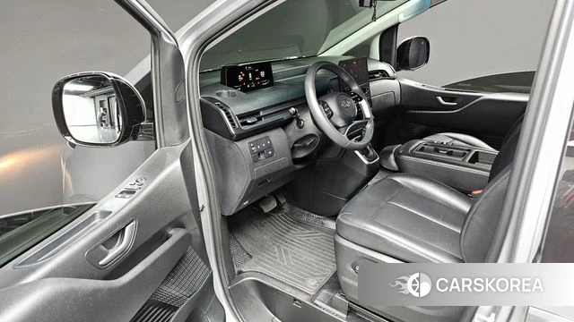 Hyundai Staria 2022 Серебряный из Кореи, фото 3