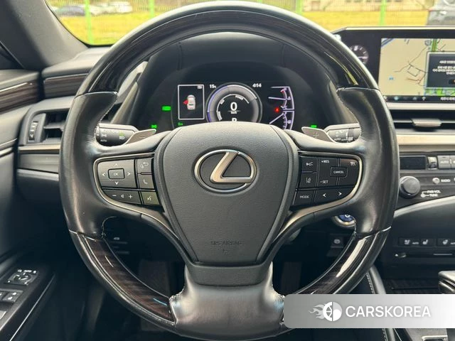 Lexus ES300h 7th generation 2020 Жемчужный цвет из Кореи, фото 3