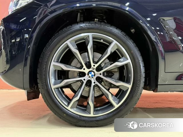 BMW X3 2022 Черный из Китая, фото 3