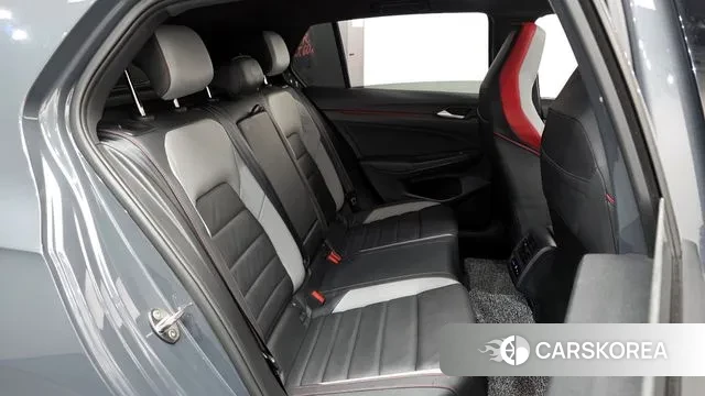 Volkswagen Golf 8th Generation 2023 Серый из Кореи, фото 3