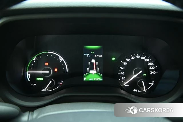 Toyota Saina 2023 Белый из Китая, фото 3