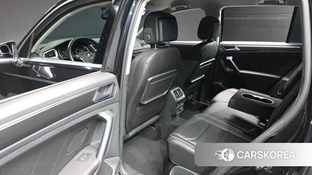 Volkswagen Tiguan second Generation 2020 Черный из Кореи, фото 3