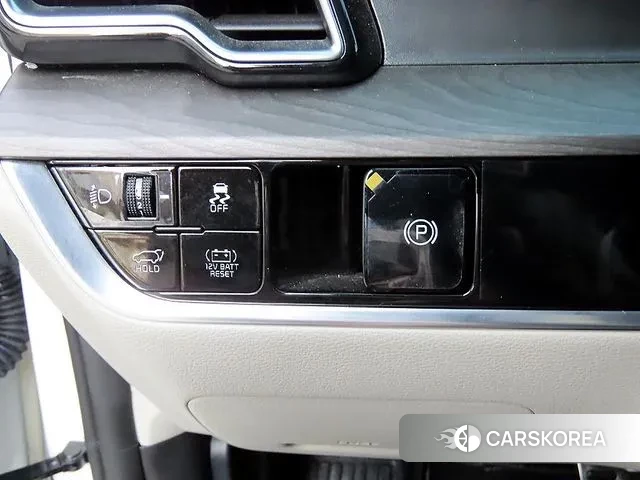 Kia Sportage 5th Generation Hybrid 2023 Белый из Кореи, фото 3