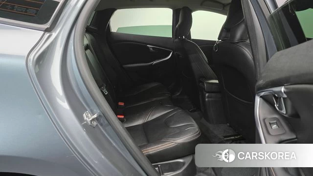 Volvo V40 Cross-Country 2018 Серый из Кореи, фото 3