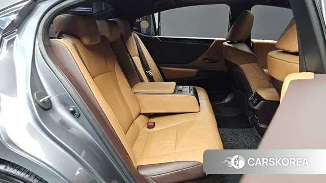 Lexus ES300h 7th generation 2020 Серый из Кореи, фото 3