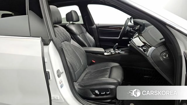 BMW 6 Series GT (G32) 2019 Белый из Кореи, фото 3