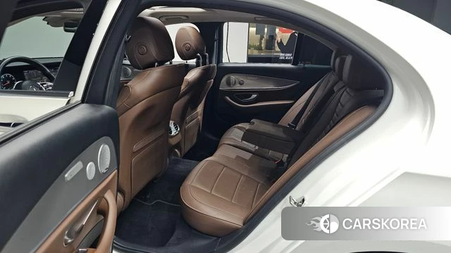 Mercedes-Benz E-Class W213 2019 Белый из Кореи, фото 3