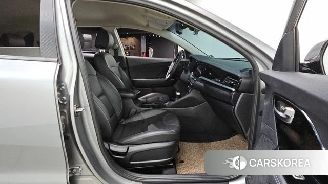 Kia The New Niro 2021 Серебристо-серый из Кореи, фото 3