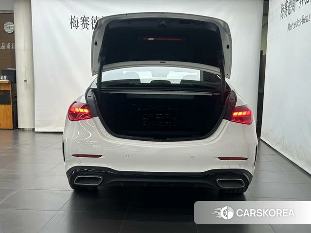 Mercedes-Benz Class C 2024 Белый из Китая, фото 3