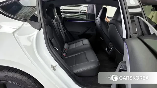 Tesla Model 3 2024 Белый из Кореи, фото 3