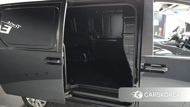 Hyundai Staria 2023 Синий из Кореи, фото 3