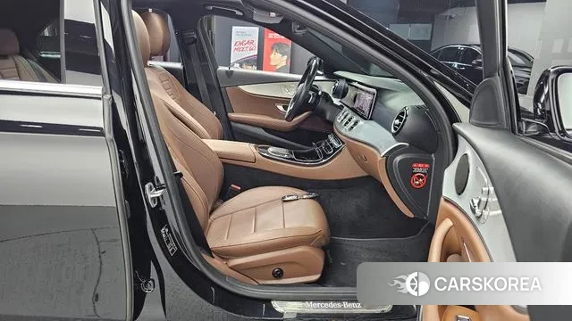 Mercedes-Benz E-Class W213 2021 Черный из Кореи, фото 3