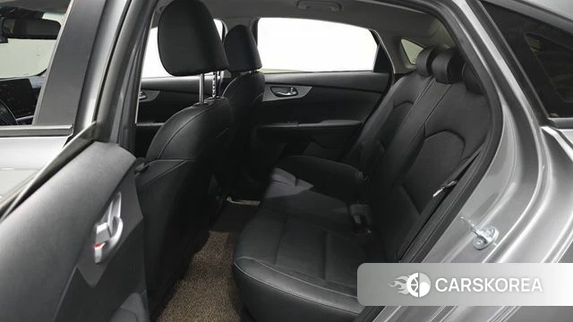 Kia The New K3 2nd generation 2022 Серебристо-серый из Кореи, фото 3