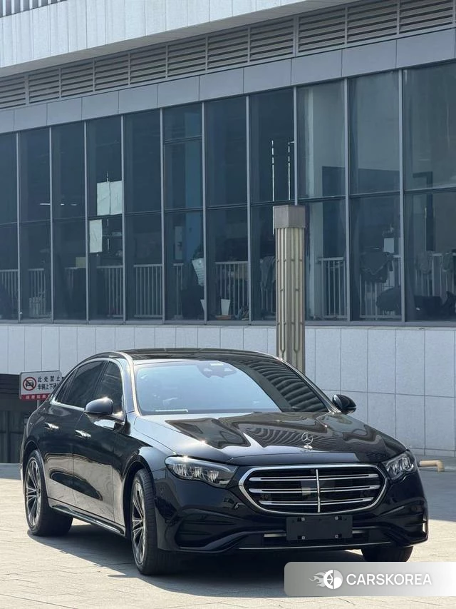Mercedes-Benz E-class 2024 Черный из Китая, фото 3