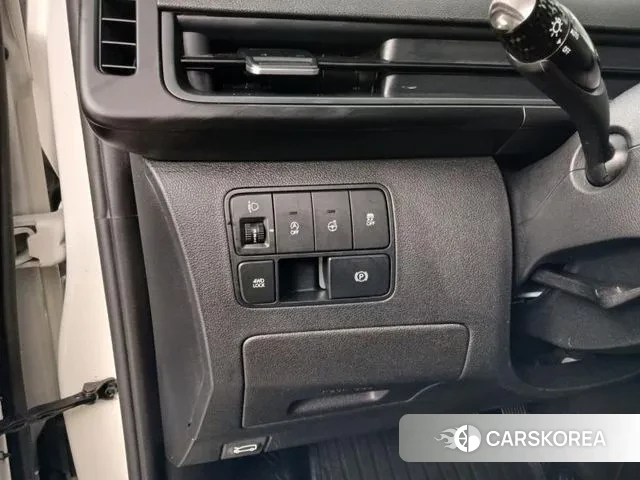 Hyundai Staria 2022 Белый из Кореи, фото 3