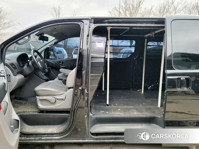 Hyundai Grand Starex 2018 Черный из Кореи, фото 3