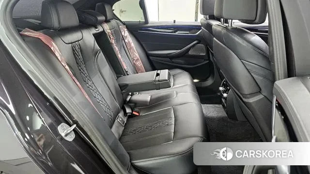 BMW 5 Series (G30) 2023 Серый из Кореи, фото 3