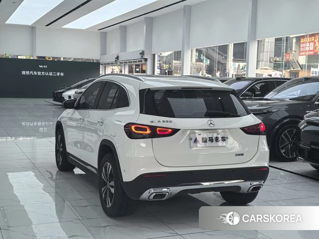 Mercedes-Benz GLA 2023 Белый из Китая, фото 3