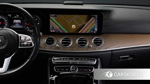 Mercedes-Benz E-Class W213 2019 Белый из Кореи, фото 3